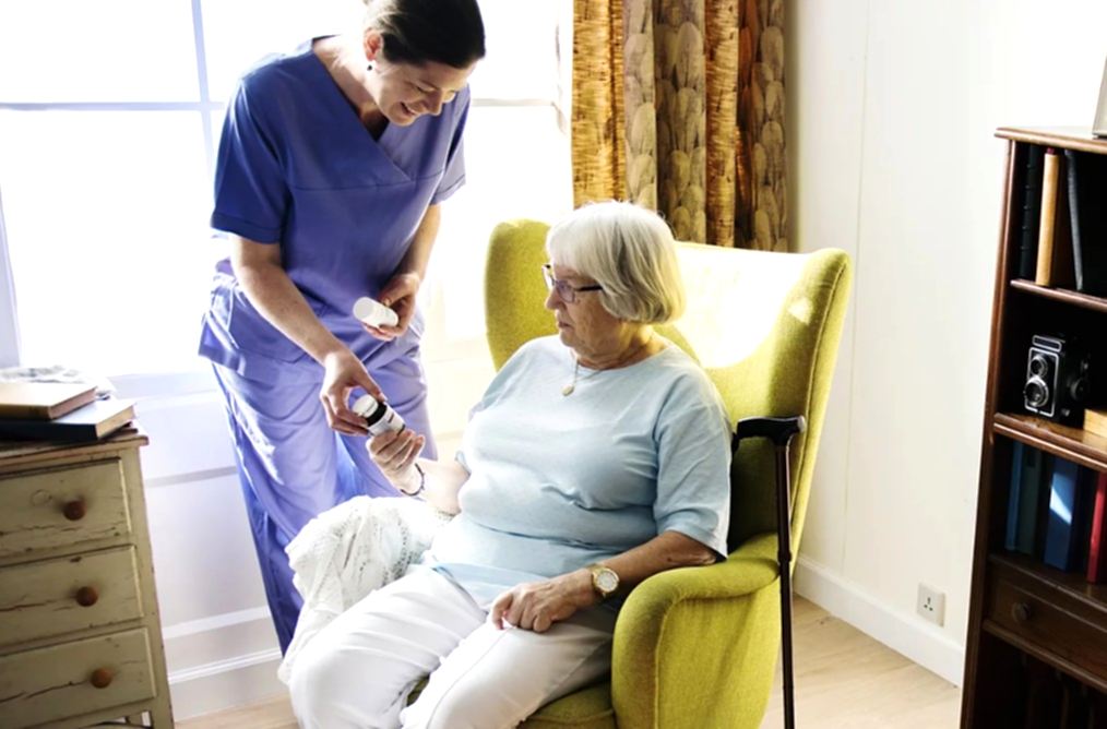 Профессиональные сиделки для больных: обязанности, требования Профессиональные сиделки для больных: обязанности, требования